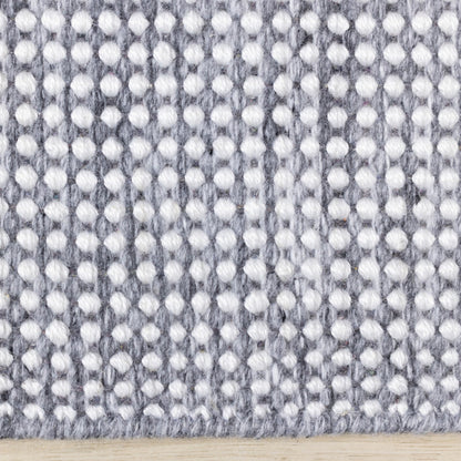 5x7 Grey & White Knotted Aspen Rug
