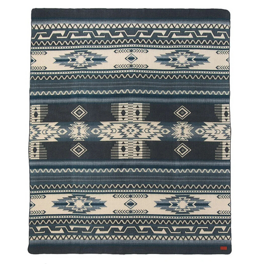 Reversible Queen Antisana Sky Blue & Cream Throw