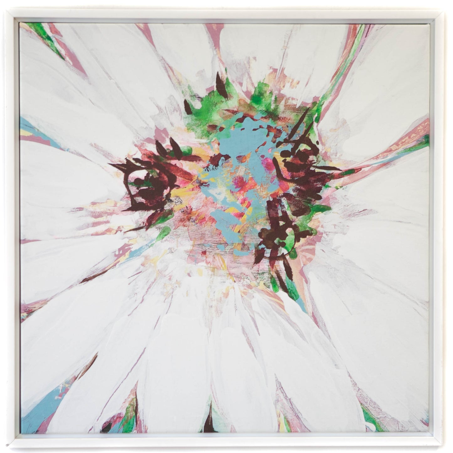 Art - Centre Stage White Daisy Flower Medium 28" X 28" CLEARED