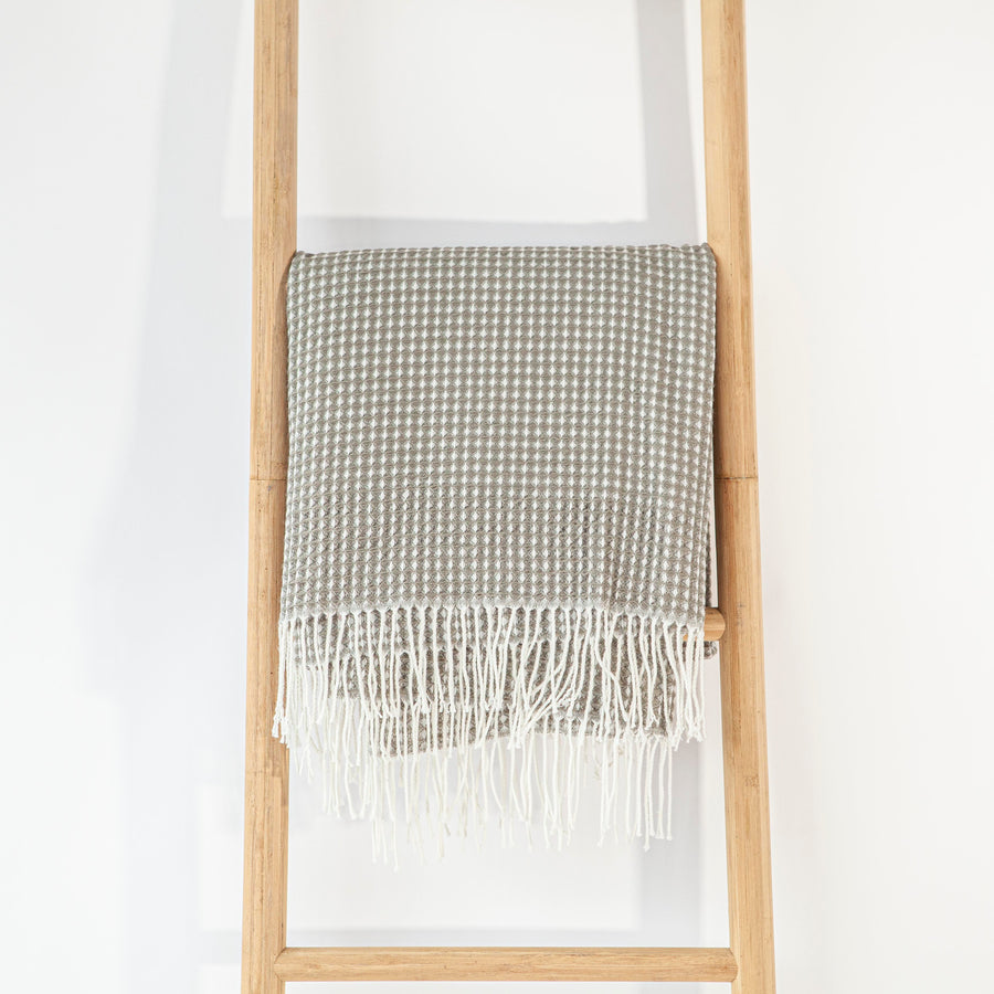 Grey & Cream Small Diamonds