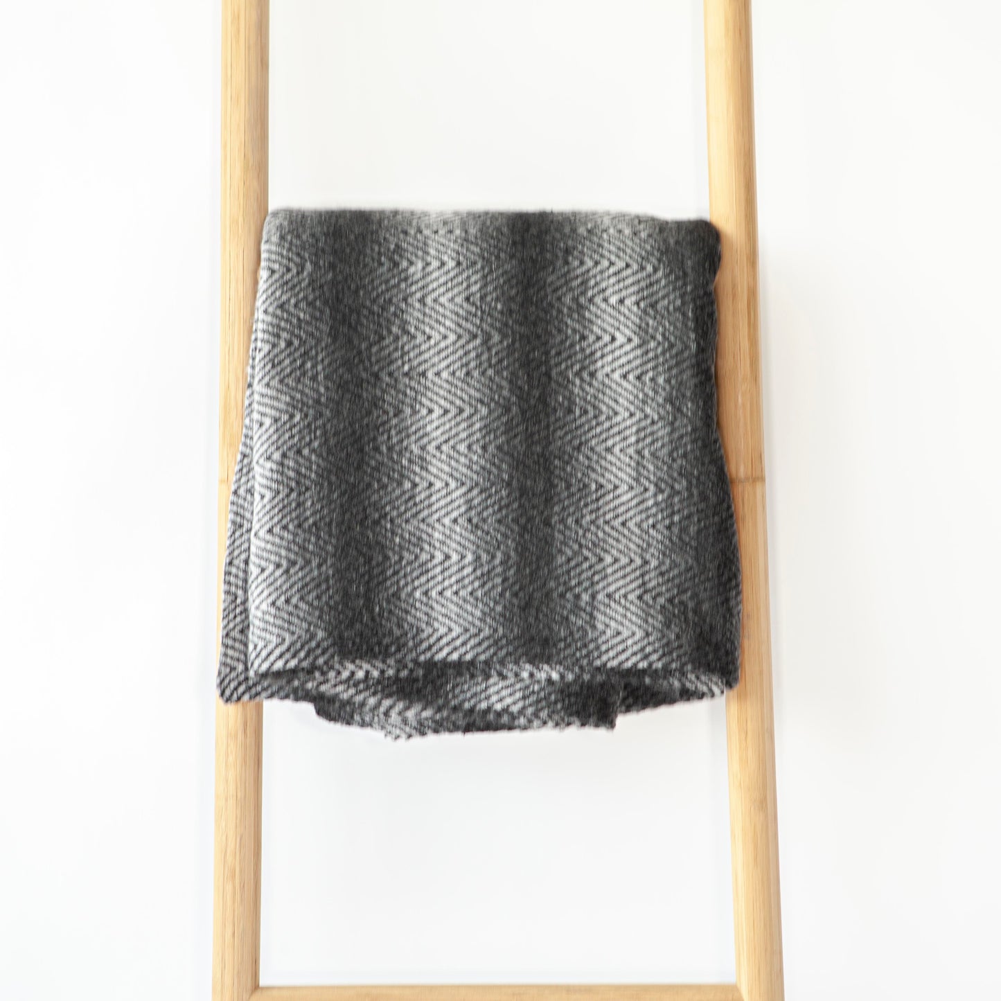 King Black & White Ombre