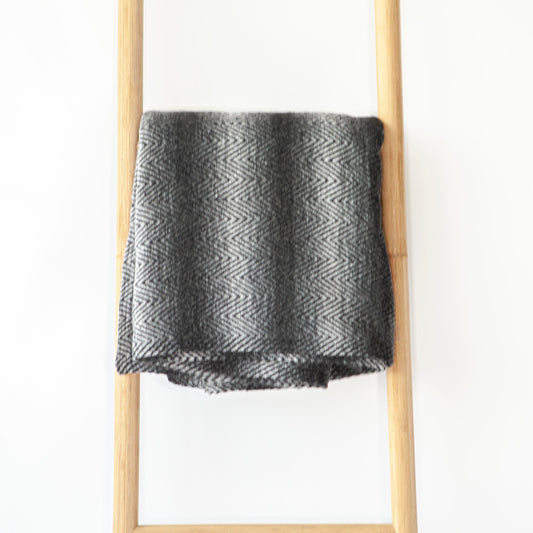 King Black & White Ombre