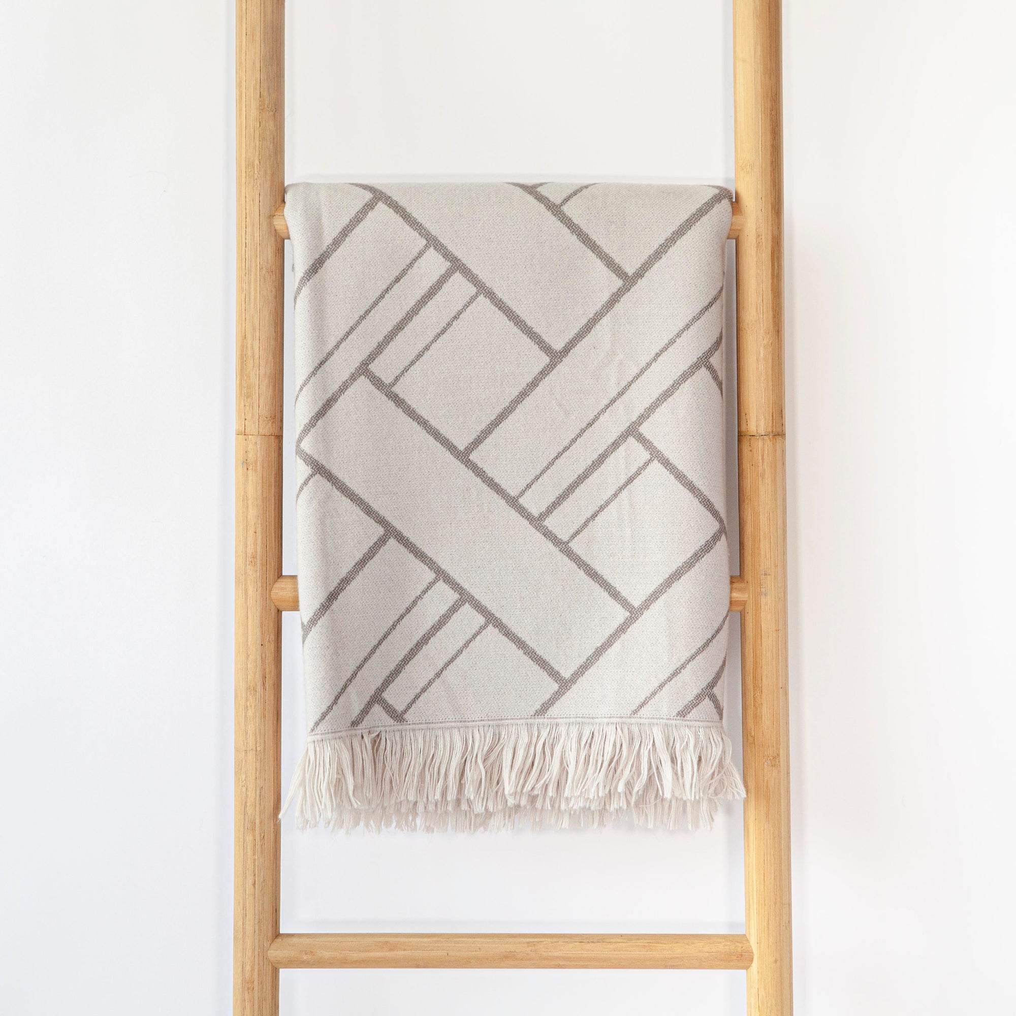 Knit Geometric Pattern Grey w/ Fringe Reversible