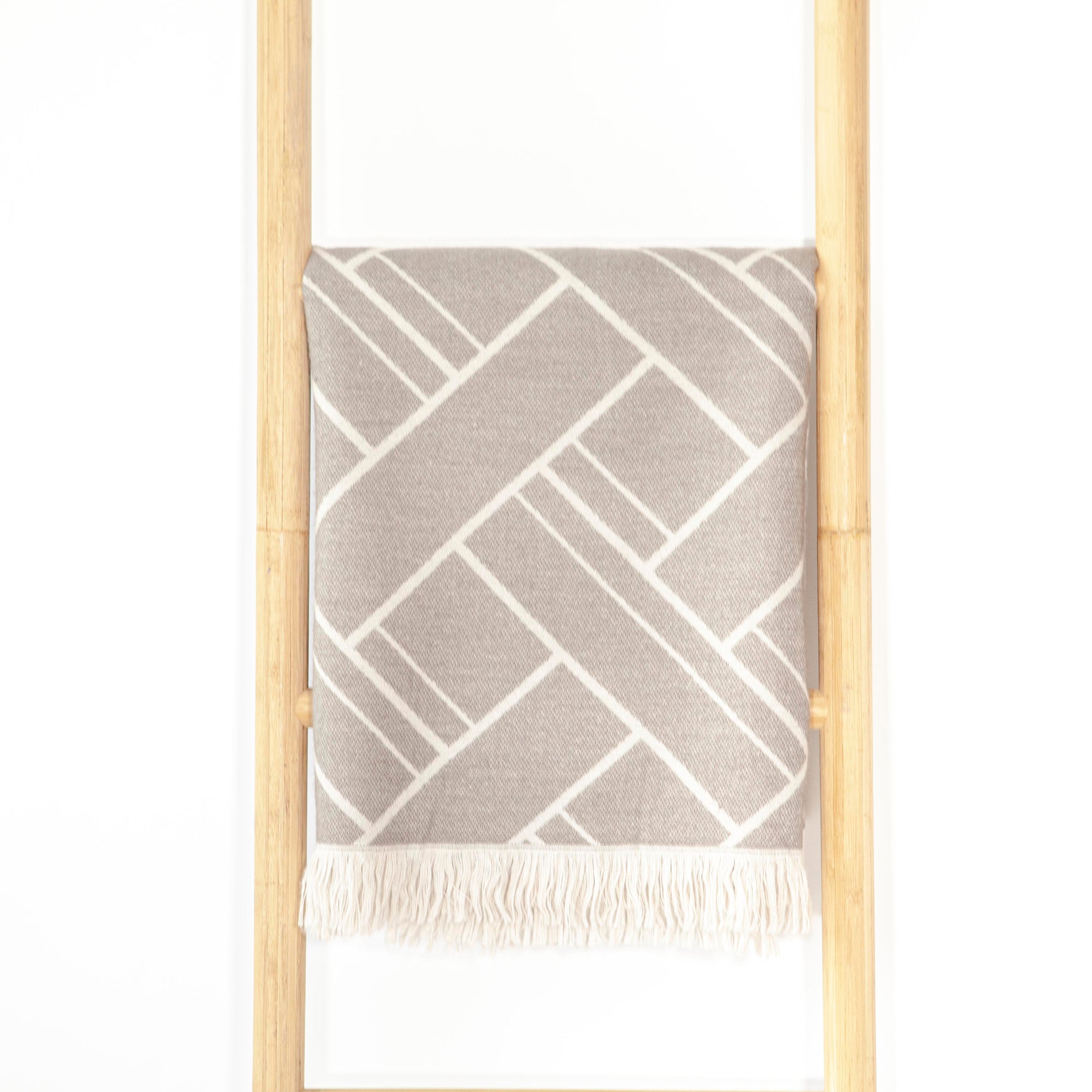 Knit Geometric Pattern Grey w/ Fringe Reversible