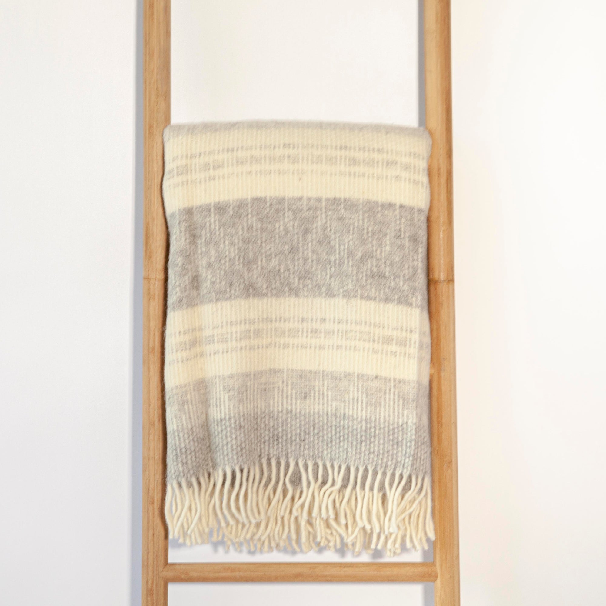 Freja Stripe Cream & Grey