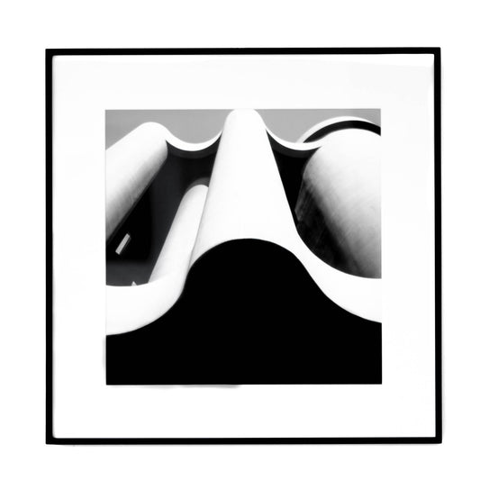 B&W Solid Wave Building 28" x 28" - CLEARED