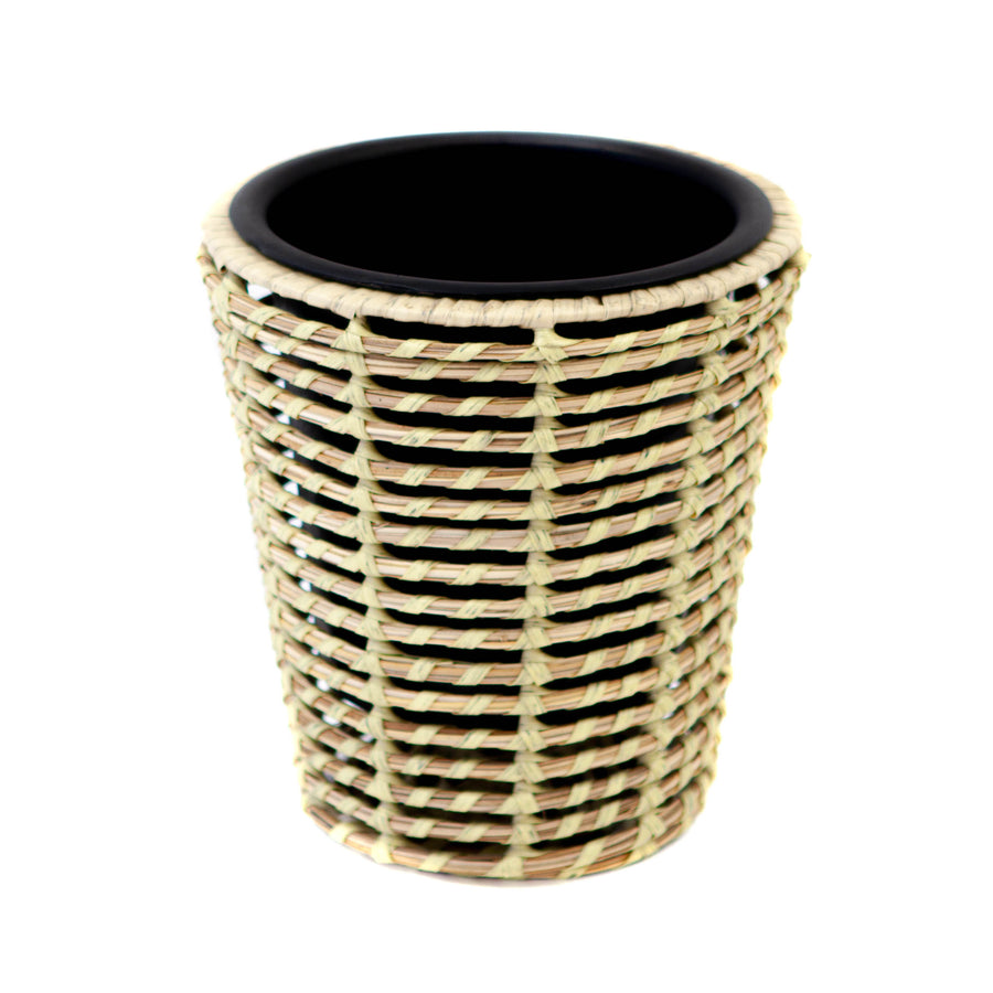 Wicker Small w/ Black Pot