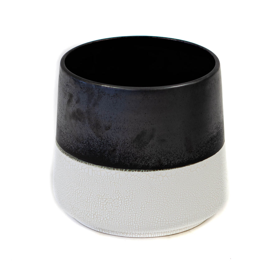 Black & White w/ Crackle Effect