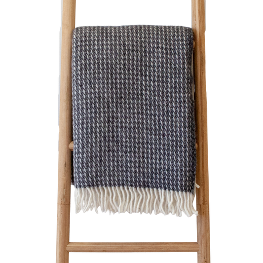 Line Dark Grey Grey Woolen w/ Fringe